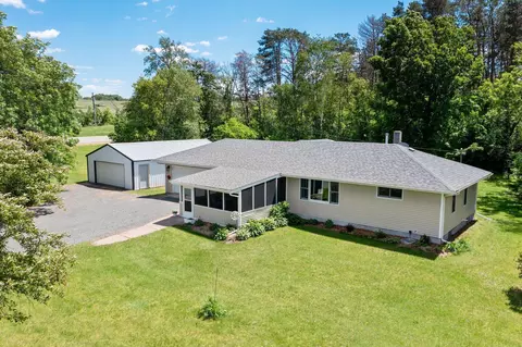 2002 40th Ave, Osceola, WI 54020