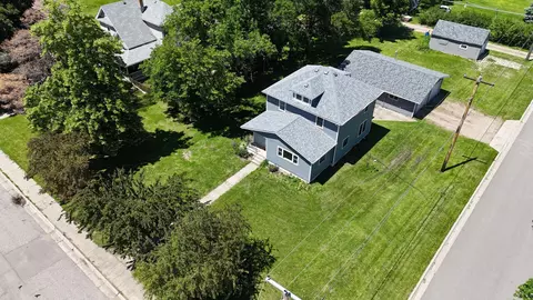 604 10th Ave, Clarkfield, MN 56223