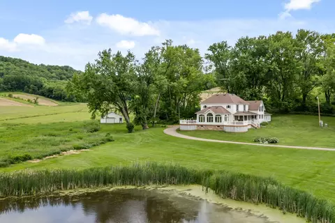 s725 German Valley Road, Mondovi, WI 54755