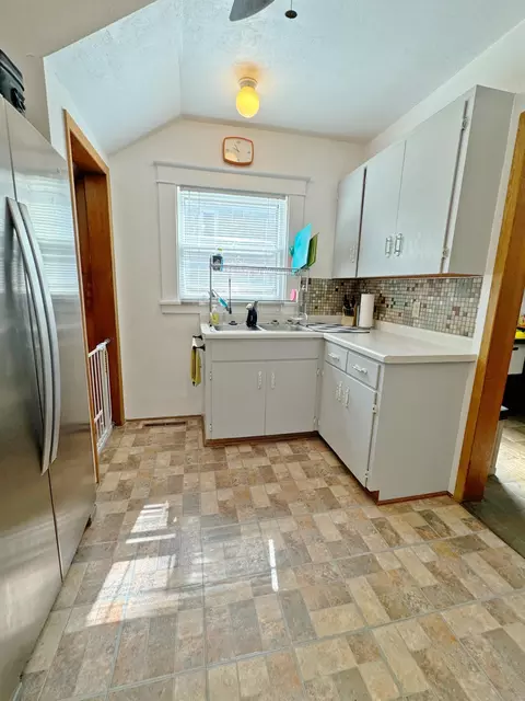 1210 5th Ave NW, Austin, MN 55912 photo 10