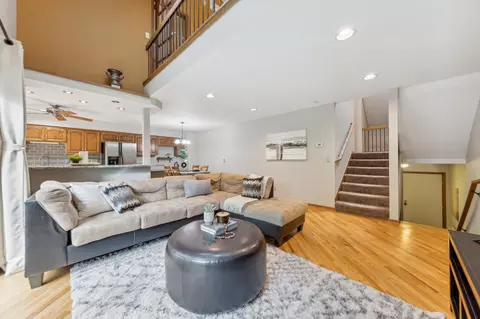 1132 Chelsea Ct, New Brighton, MN 55112