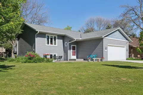4275 Valley Forge Pl, Eagan, MN 55123
