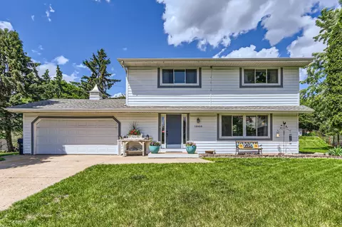 10900 Ridgewood Ct, Burnsville, MN 55337