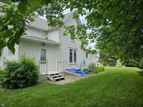 402 1st St S, Fairmount, ND 58030 photo 4