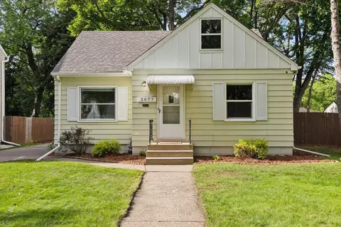 2077 Magnolia Ave E, Saint Paul, MN 55119