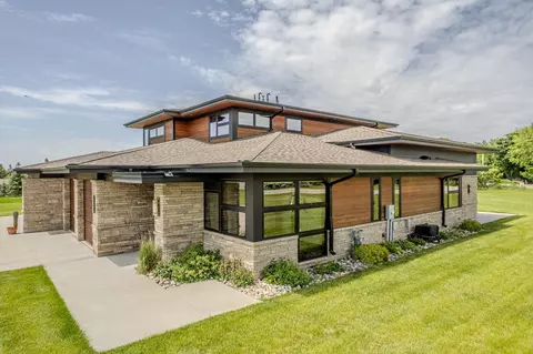 122 Altavista Dr, Detroit Lakes, MN 56501