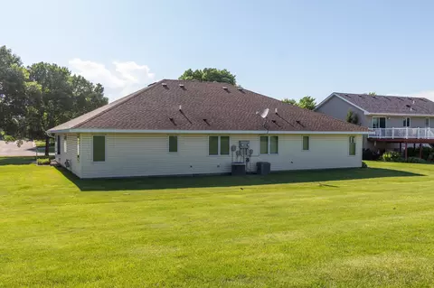 1702 Cedar Ave N, Glencoe, MN 55336 photo 33