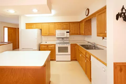 1702 Cedar Ave N, Glencoe, MN 55336 photo 31