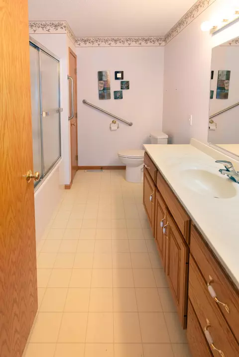 1702 Cedar Ave N, Glencoe, MN 55336 photo 32