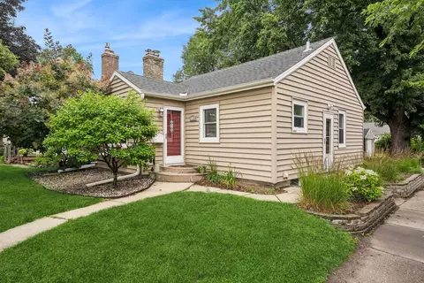 6057 Clinton Ave, Minneapolis, MN 55419