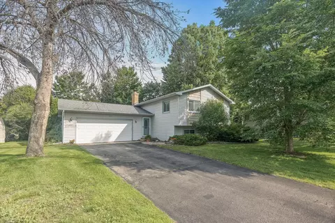 4590 W 131st St, Savage, MN 55378