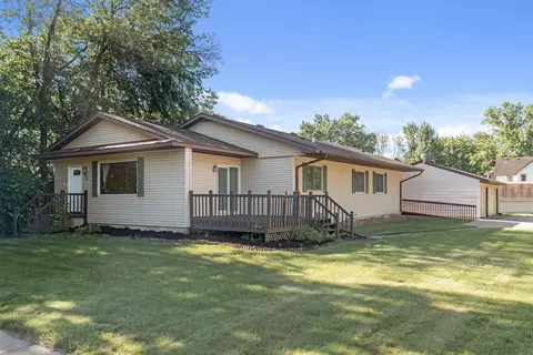 426 W 4th St, New Richmond, WI 54017