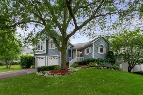 4907 Arrowood Ln N, Plymouth, MN 55442