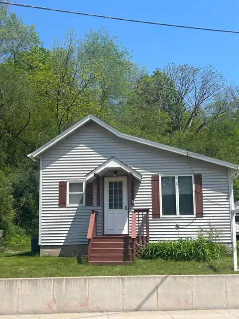 717 1st St, Glenwood City, WI 54013