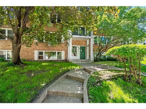 415 Ridgewood Ave #202, Minneapolis, MN 55403