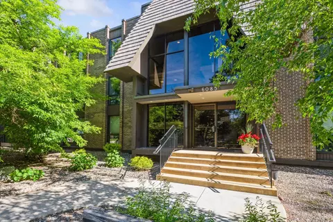 6085 Lincoln Dr #219, Edina, MN 55436