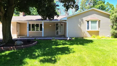 11704 Cartier Ave S, Burnsville, MN 55337