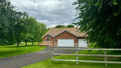 25638 Iris Ave, Chisago City, MN 55013