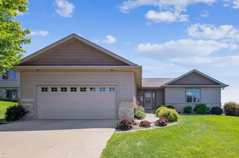 2152 Ashland Dr NW, Rochester, MN 55901
