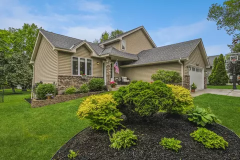 14512 Dakota St NW, Andover, MN 55304