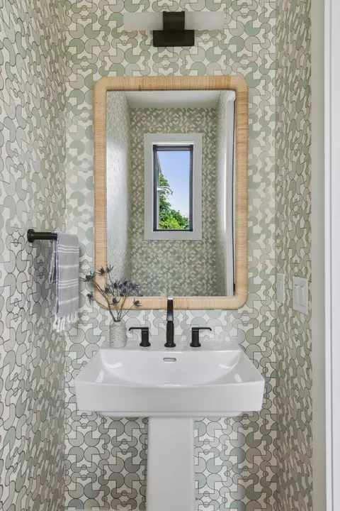 Bath - 4200 Upton Ave S, Minneapolis, MN 55410 photo 1 of 6