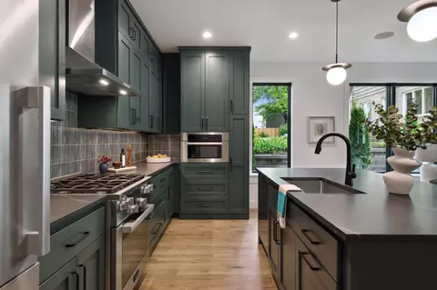 Kitchen - 4200 Upton Ave S, Minneapolis, MN 55410 photo 3 of 5