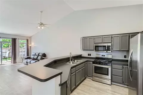 956 Pine St, Farmington, MN 55024