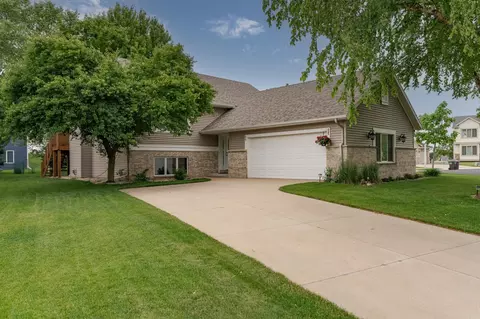 1728 Juniper Ln SW, Rochester, MN 55902