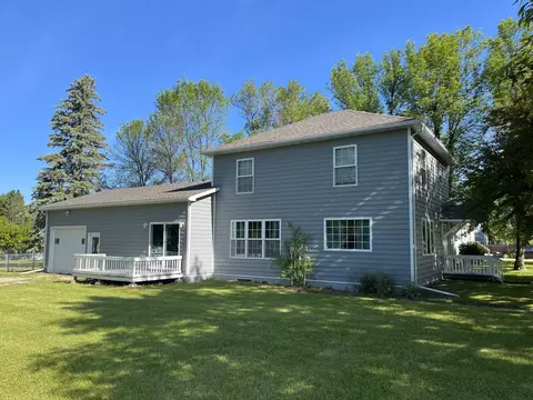 310 Jackson St NW, Mcintosh, MN 56556