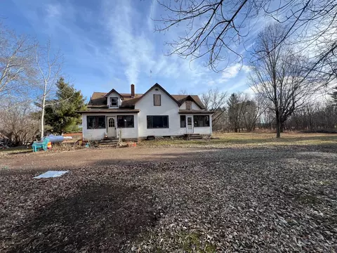 45811 Cambridge Dr, Harris, MN 55032