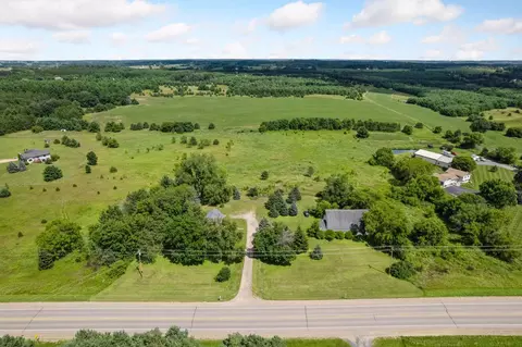 2159 State 35 Rd, Somerset, WI 54025