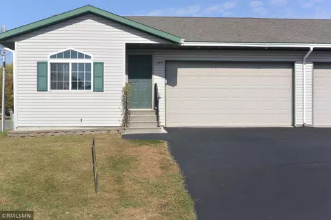 103 Hennepin Ave S, Glencoe, MN 55336