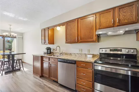 3801 Heather Dr, Eagan, MN 55122 photo 12