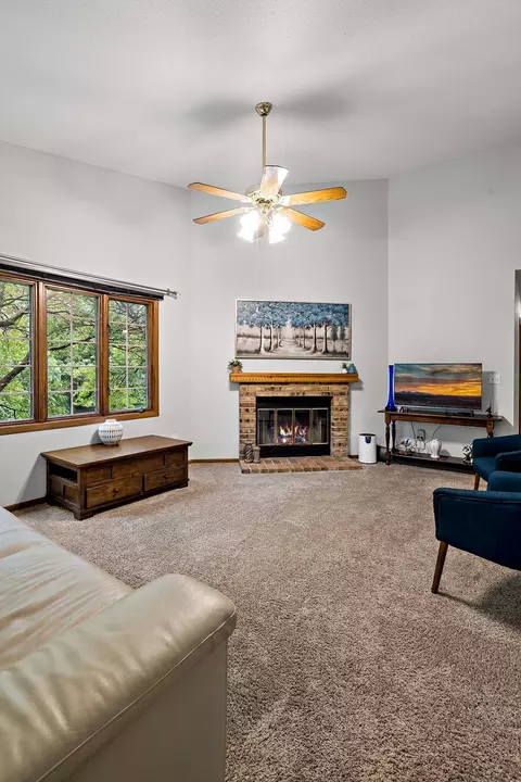 3579 Blue Jay Way #201, Eagan, MN 55123 photo 4