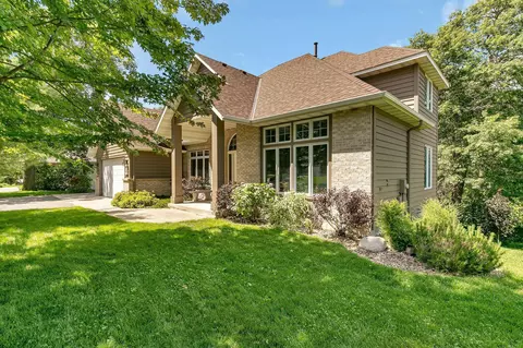 1111 Mill Creek Cir, Saint Cloud, MN 56303