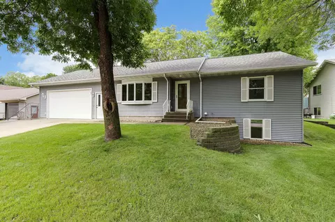1614 Springwood Ln, Faribault, MN 55021 photo 2