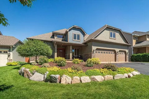 1362 Romeo Ct, Chaska, MN 55318