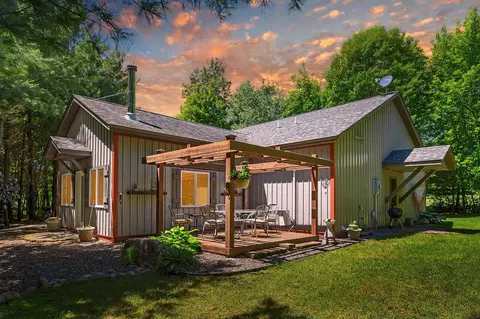 27373 Bay Shore Dr NW, Isanti, MN 55040