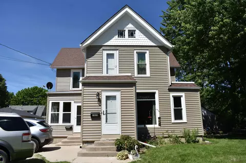 1028 S Cedar Ave, Owatonna, MN 55060