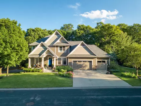 549 Big Woods Blvd, Chanhassen, MN 55317