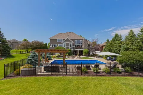 3030 Fairway Cir, Chaska, MN 55318