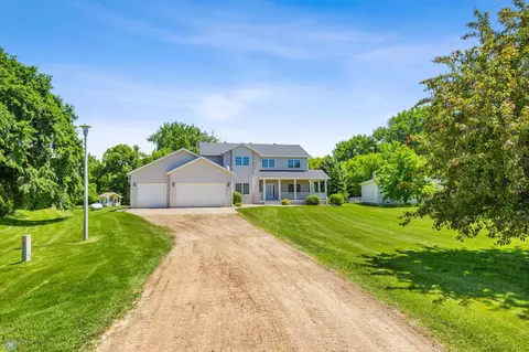 Exterior - 9648 Robin Rd, Horace, ND 58047 photo 2 of 13