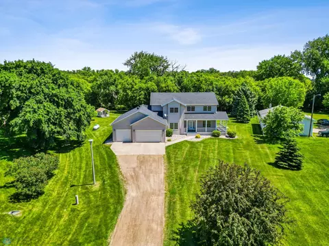 9648 Robin Rd, Horace, ND 58047