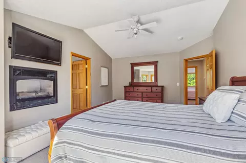 Bedroom - 9648 Robin Rd, Horace, ND 58047 photo 3 of 13