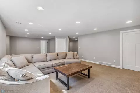 Living - 9648 Robin Rd, Horace, ND 58047 photo 7 of 8