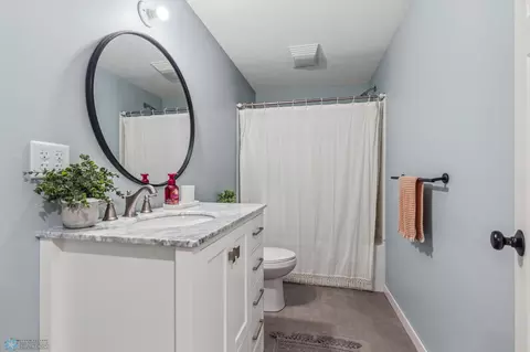 Bath - 9648 Robin Rd, Horace, ND 58047 photo 5 of 5