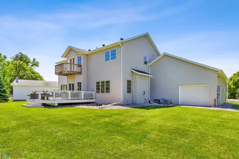 Exterior - 9648 Robin Rd, Horace, ND 58047 photo 12 of 13
