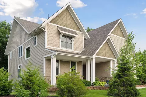 6965 Lake Harrison Cir, Chanhassen, MN 55317