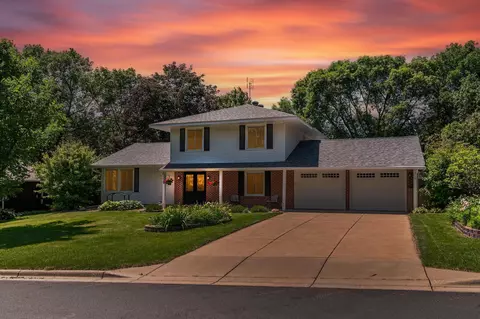 13220 Pine Ridge Rd, Burnsville, MN 55337