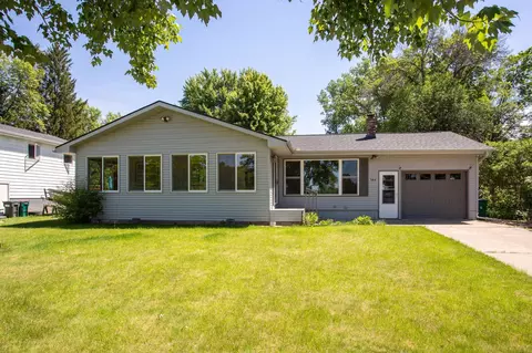 384 W Park St, River Falls, WI 54022
